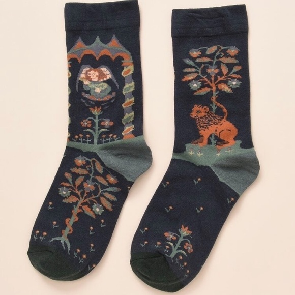 Angels and Lions Socks, Green, One Size, NWOT For Bundles Only - Picture 1 of 8